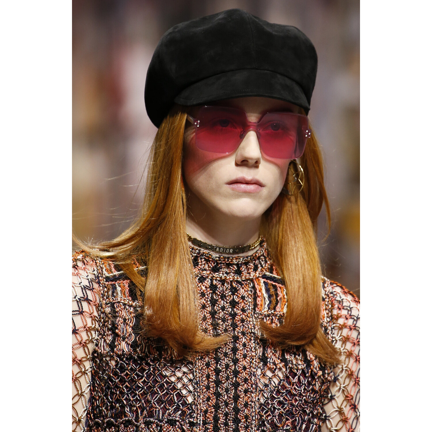 Фото Details Christian Dior , Details Dior Fall 2018 Ready-to-Wear , Детали показа Кристиан Диор , Детали показа Диор осень зима 2018 , Fashion show , неделя моды в Париже , PFW , Мария Грация Кьюри , Mainstyles
